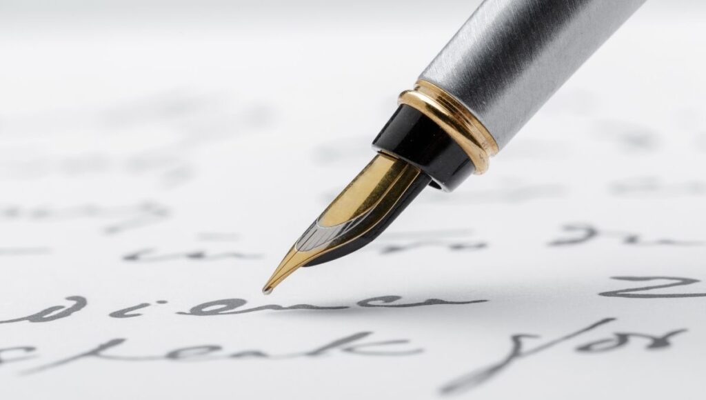 Cum se scrie o bibliografie pentru un referat sau eseu