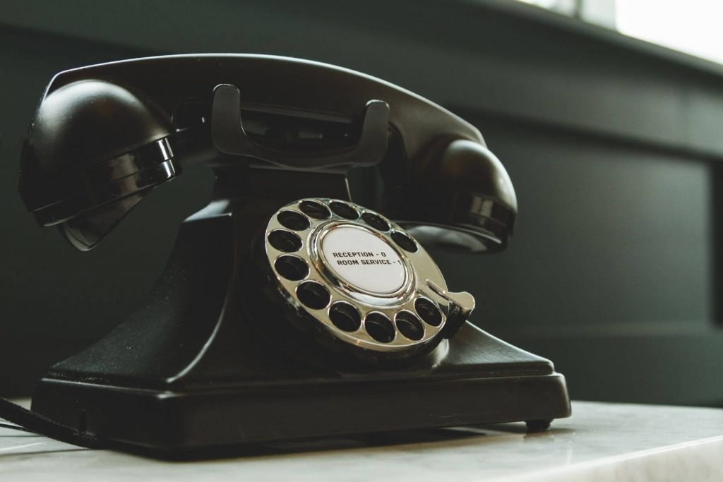 cine a inventat telefonul